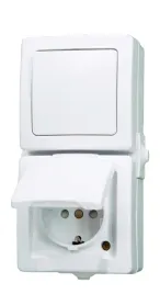 kopp-138502009-wylacznik-z-gniazdkiem-nautic-arctic