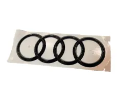 emblemat-znaczek-audi-pierscienie-czarny-na-tylna-klape-audi-r8
