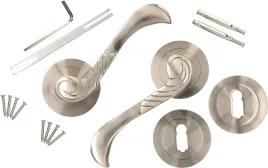 komplet-klamka-do-drzwi-drzwiowa-bezpieczna-satyna-szyld-na-klucz-110mm