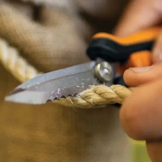 fiskars-nozyczki-wielofunkcyjne-sp320-solid-106332-stan-nowy-zasilanie-reczne