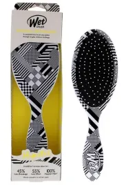 wet-brush-hipster-detangler-diagonal-checkers