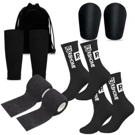 zestaw-pilkarski-ochraniacze-10x6-cm-tejpy-skarpety-antyposlizgowe