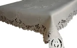 obrus-na-stol-150x350-bialy-dekoracyjny-kwiaty