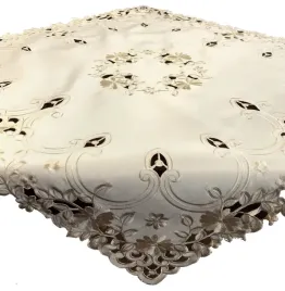 bieznik-nakladka-85x85-dekoracyjna-na-stol-kremowa