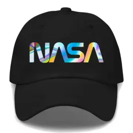 czapka-czarna-z-daszkiem-na-prezent-dla-fana-kosmosu-nasa-space-wzory