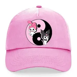 czapka-rozowa-z-daszkiem-klasyczna-na-lato-kuromi-yin-yang-wzory