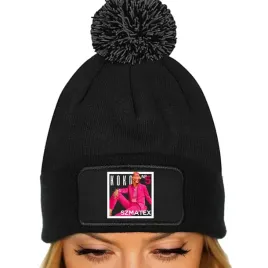 czapka-pompon-zimowa-bawelniana-z-nadrukiem-czarna-beanie-koko-szmatex