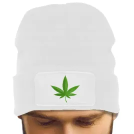 czapka-jesienna-bawelniana-zimowa-ciepla-biala-beanie-cannabis-ziolo-weed