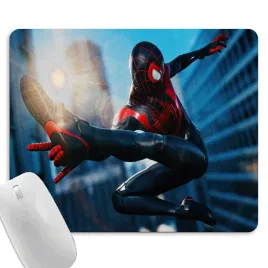 podkladka-pod-myszke-biurko-czlowiek-pajak-wzory