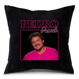 poduszka-na-prezent-z-aktorem-pedro-pascal-wzory
