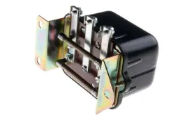 regulator-napiecia-pradnicy-rg15c-c-330-pl