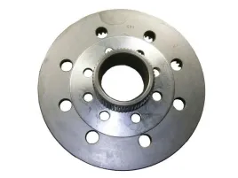 wieniec-z-uzebieniem-wewnetrznym-przedniej-zwolnicy-l110235-john-deere