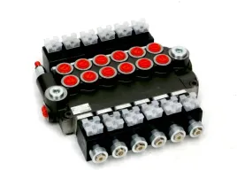 rozdzielacz-hydrauliczny-6-sekcyjny-sterowany-elektrycznie-12v-80l