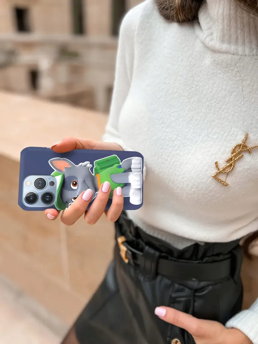 etui-matowe-granat-do-iphone-14-max-bajkowe-wzory-stan-nowy