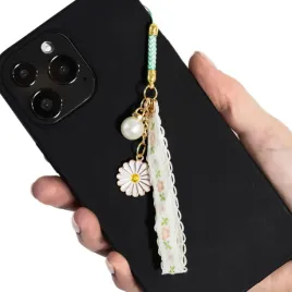 brelok-zawieszka-do-kluczy-etui-stokrotka-z-perla