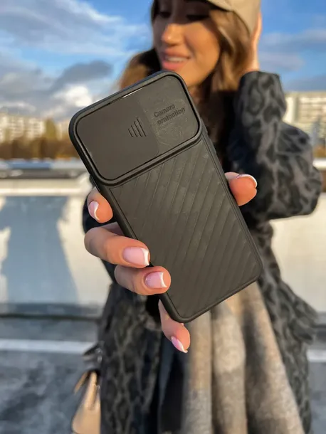 etui-camshield-do-iphone-se3-czerwony-ochronne-kolor-wielokolorowy