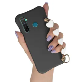 etui-matowe-do-realme-5-bialy-lancuszek-serca