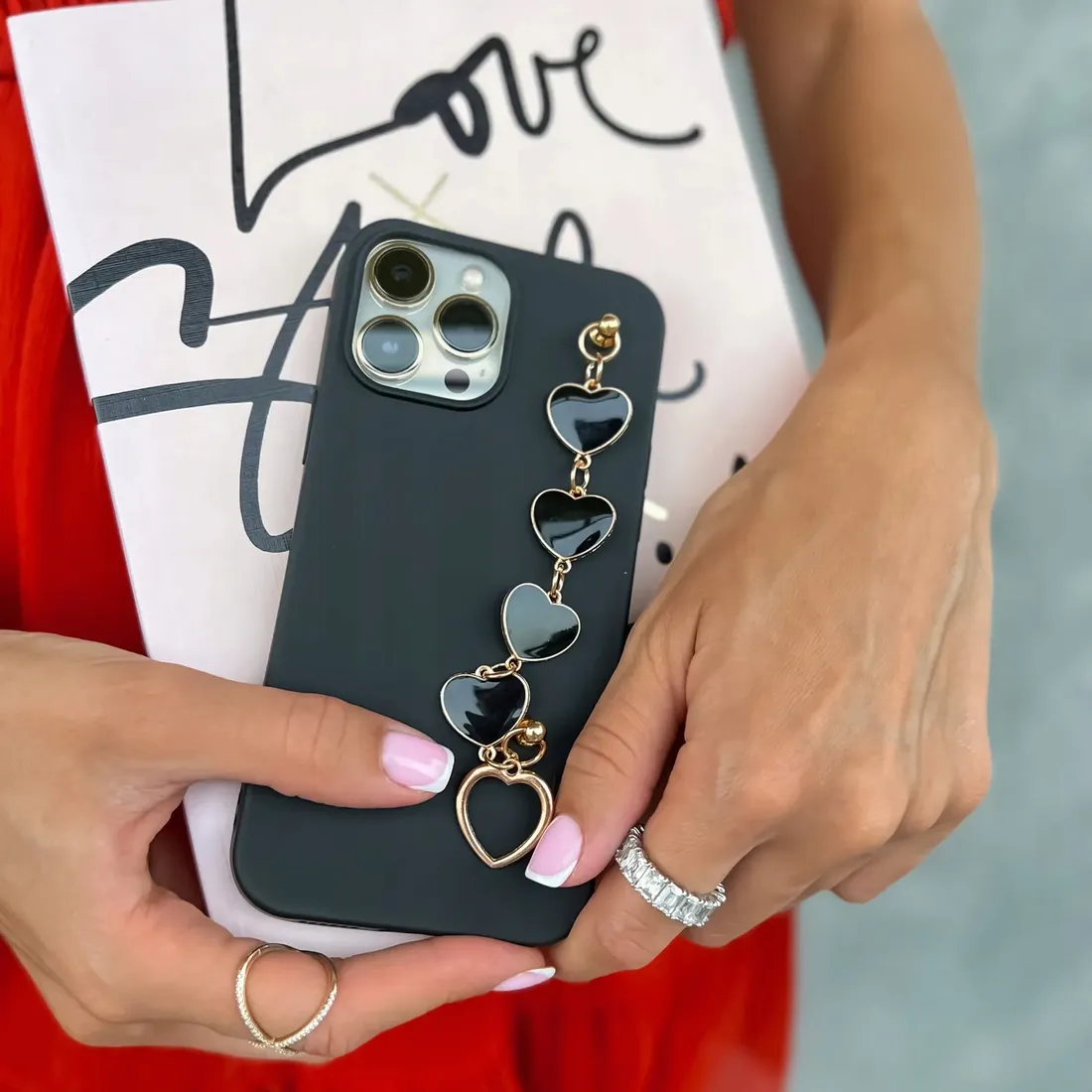 etui-mat-do-xiaomi-redmi-note-11-4g-czarne-serca-stan-nowy