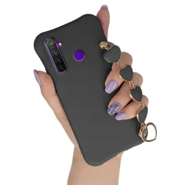 etui-matowe-do-realme-5-pro-czarny-lancuszek-serca