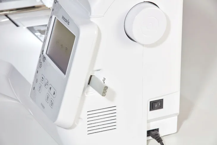 hafciarka-komputerowa-brother-nv880e-program-ped-plus-2-model-nv880e