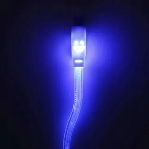 zestaw-z-ladowarka-samochodowa-micro-usb