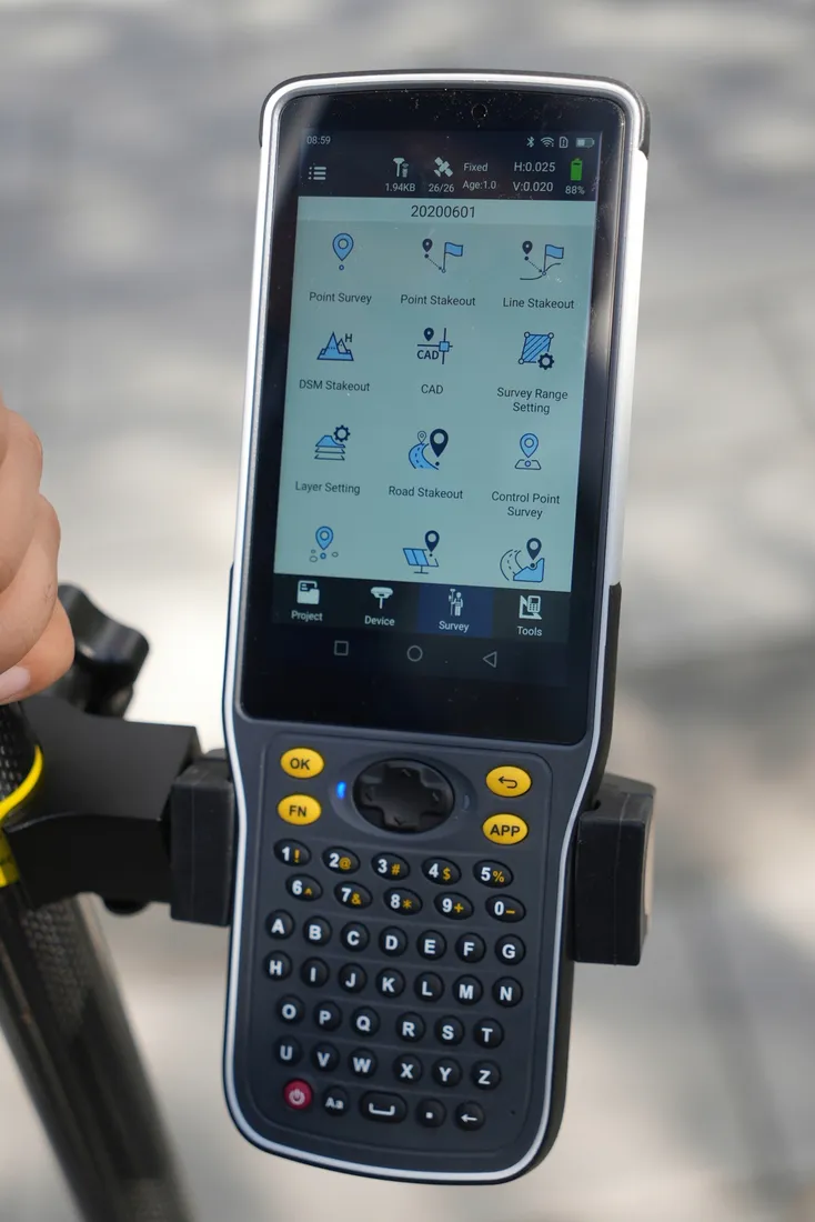 spatix-q700-odbiornik-gnss-rtk-z-ar-imu-kontroler-tyczka-na-budowe-stan-nowy