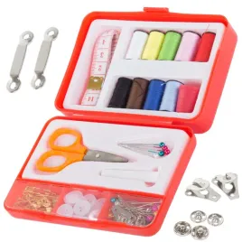 zestaw-krawiecki-do-szycia-etui-igly-nici-szpilki-niezbednik