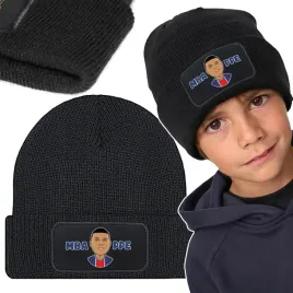 czapka-zimowa-beanie-pilka-nozna-kylian-mbappe-wiele-pilkarskich-wzorow