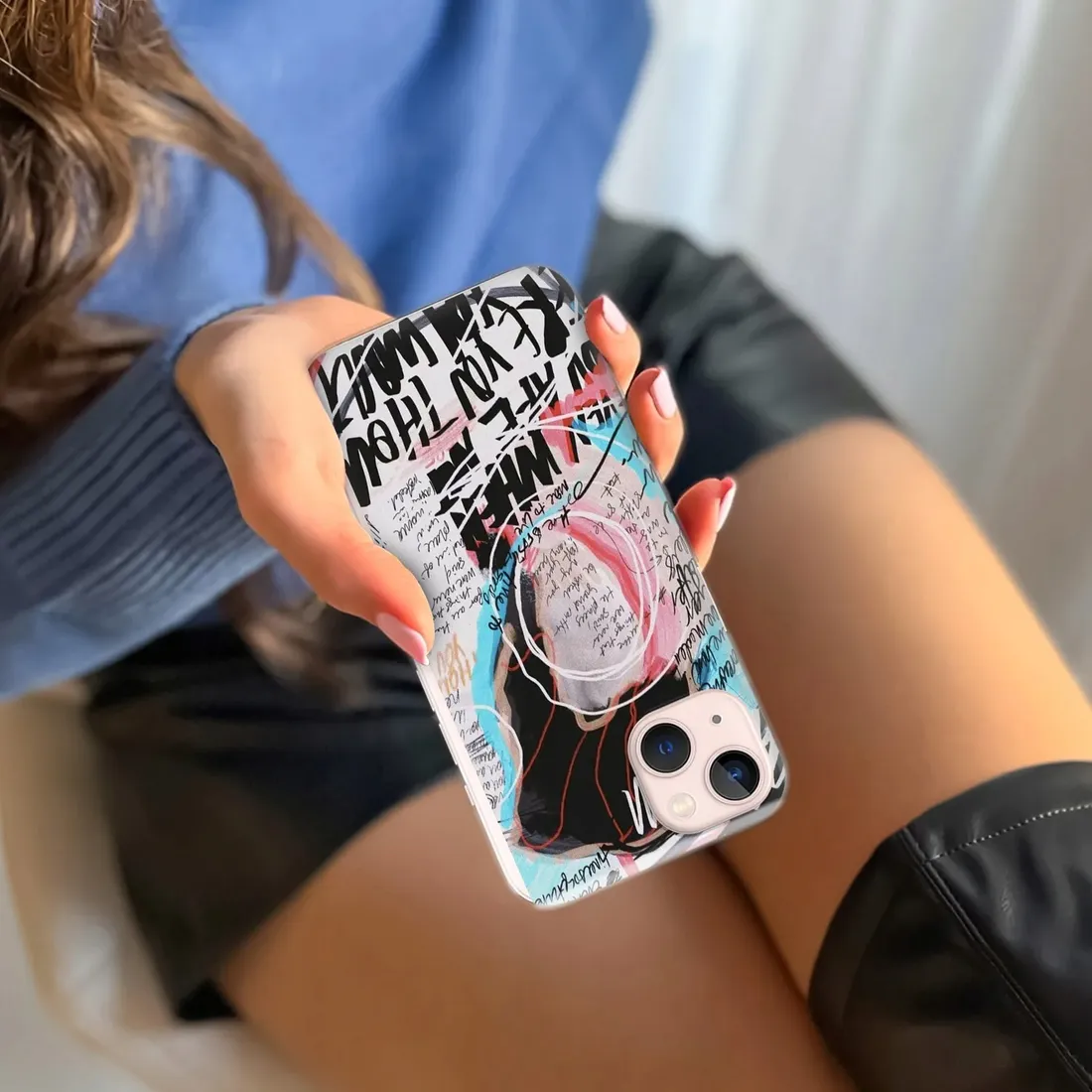 etui-do-iphone-8-plus-kobiece-artystyczne-wzory-stan-nowy
