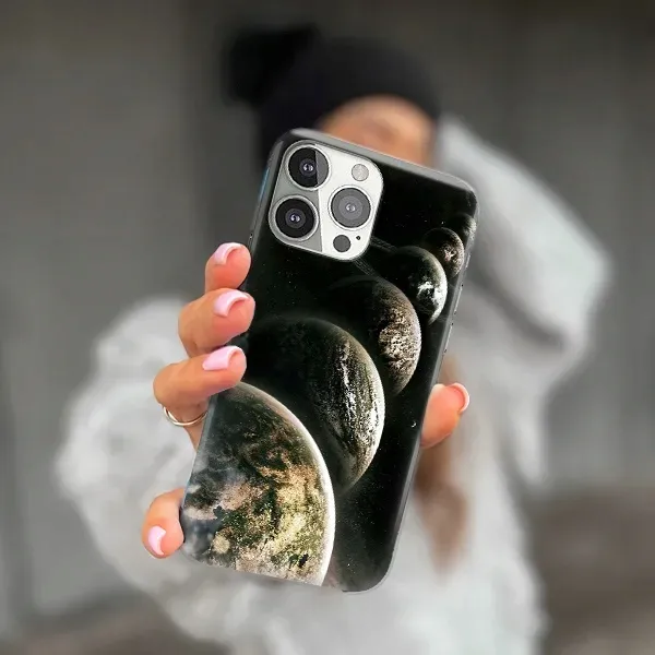 etui-do-google-pixel-5a-astronauta-planety-wzory-stan-nowy