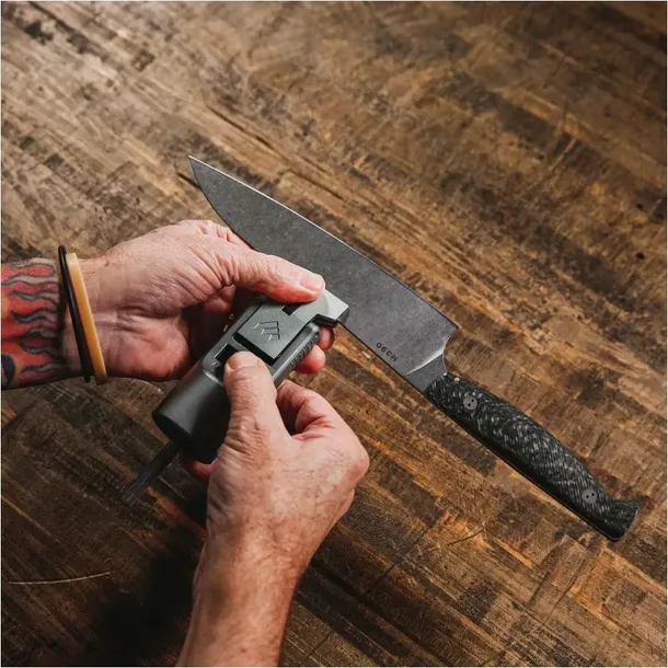 ostrzalka-work-sharp-professional-precision-adjust-mega-zestaw-stan-nowy-przeznaczenie-dluta-haczyki-noze-ceramiczne-noze-gladkie-noze-stalowe-noze-zabkowane-nozyczki-tasaki