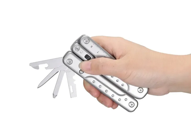 multitool-roxon-phantom-s802s-wym-noz-i-przecinak-cechy-dodatkowe-blokada-futeral-mozliwosc-otwierania-jedna-reka