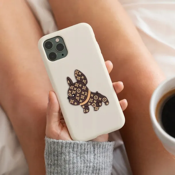 etui-matowe-ecru-do-iphone-14-pro-max-piesek-3d-przeznaczenie-apple