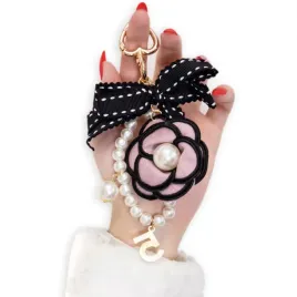 zawieszka-brelok-koraliczki-quick-do-etui-telefonu-roza-rozowa-z-perelkami