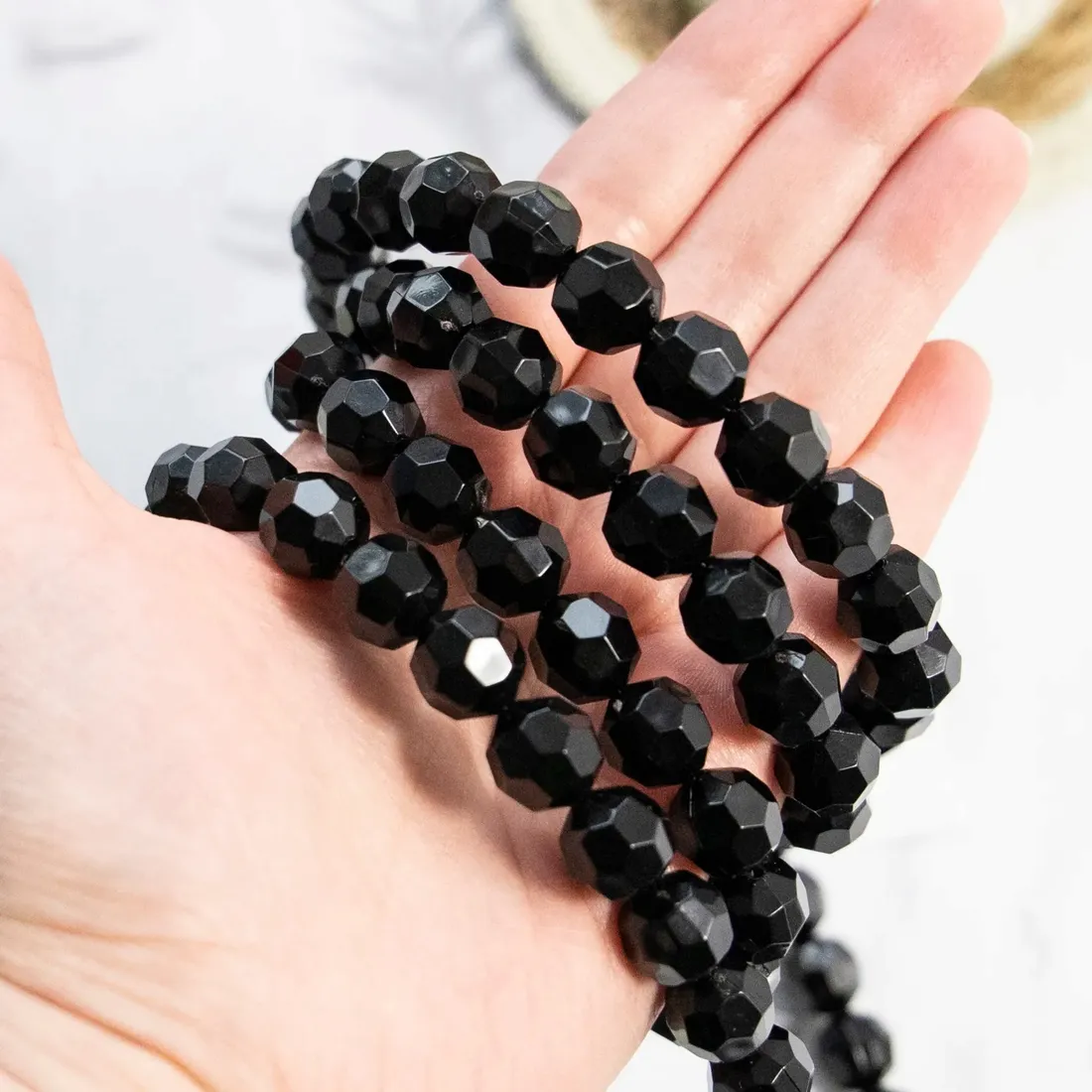 etui-matowe-do-iphone-12-mini-quick-czarne-perly-stan-nowy