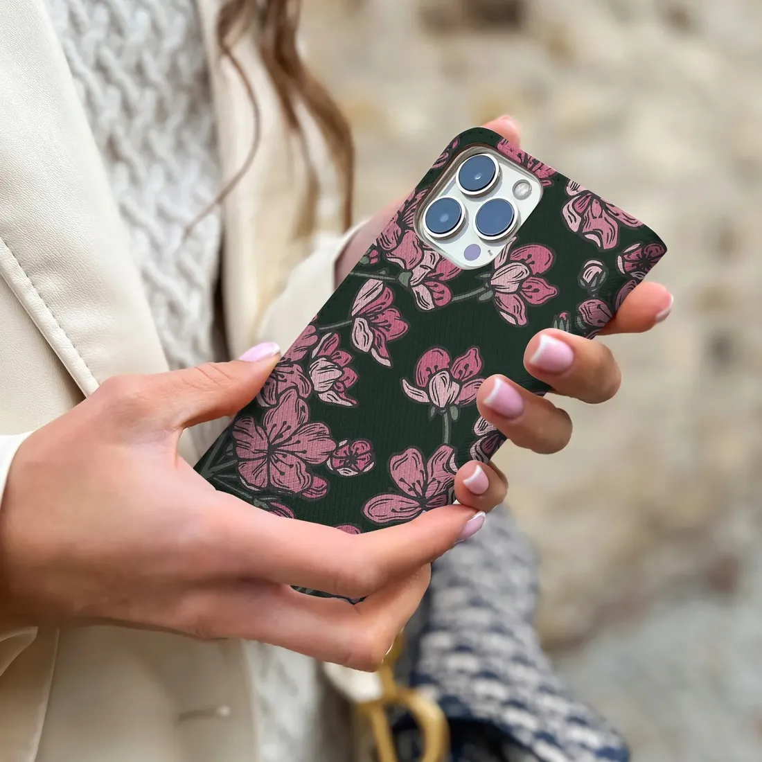 etui-magnet-full-do-iphone-14-pro-max-wiosenne-wzo-stan-nowy
