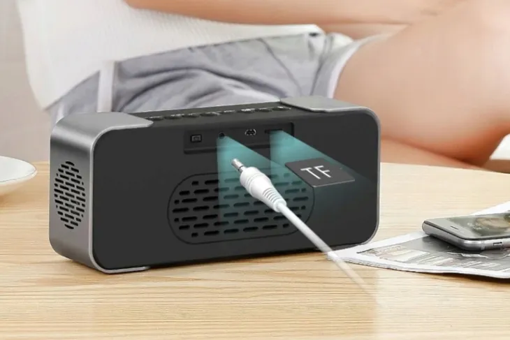 radiobudzik-bluetooth-glosnik-led-stylowy-typ-budzik