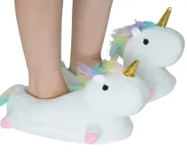 wygodne-kapcie-laczki-unicorn-jednorozec-pluszowe-biale-skarpetki