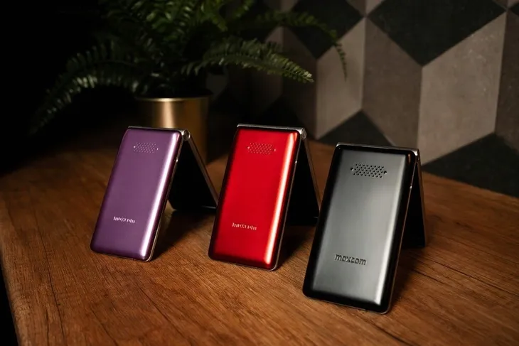 telefon-kom-maxcom-mm835-czerwony-zlacza-usb-typ-c