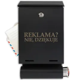 czarna-skrzynka-pocztowa-z-tuba-adresowa-i-wspanialym-grawerowanym-wzorem