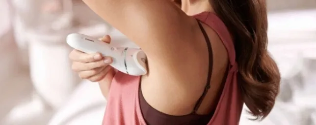 depilator-philips-bre710-00-czas-pracy-bezprzewodowej-40-min