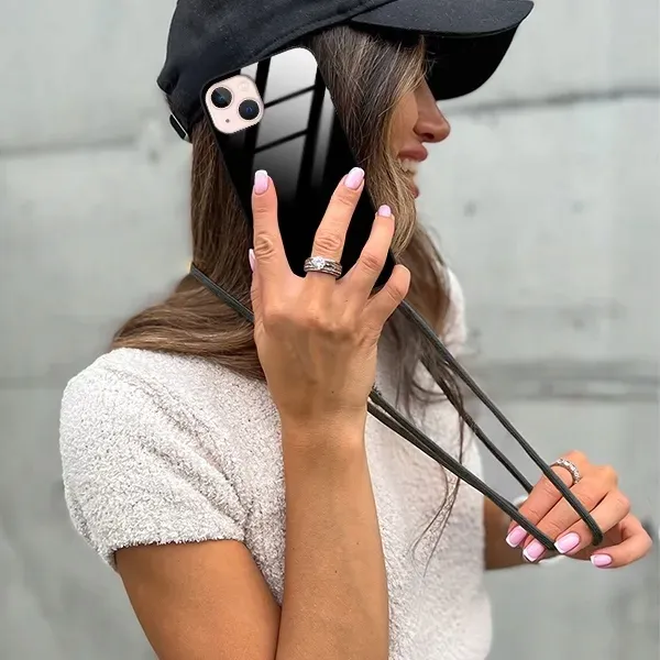 etui-cross-glam-do-iphone-15-plus-czarny-sznurek-dedykowany-model-iphone-15-plus