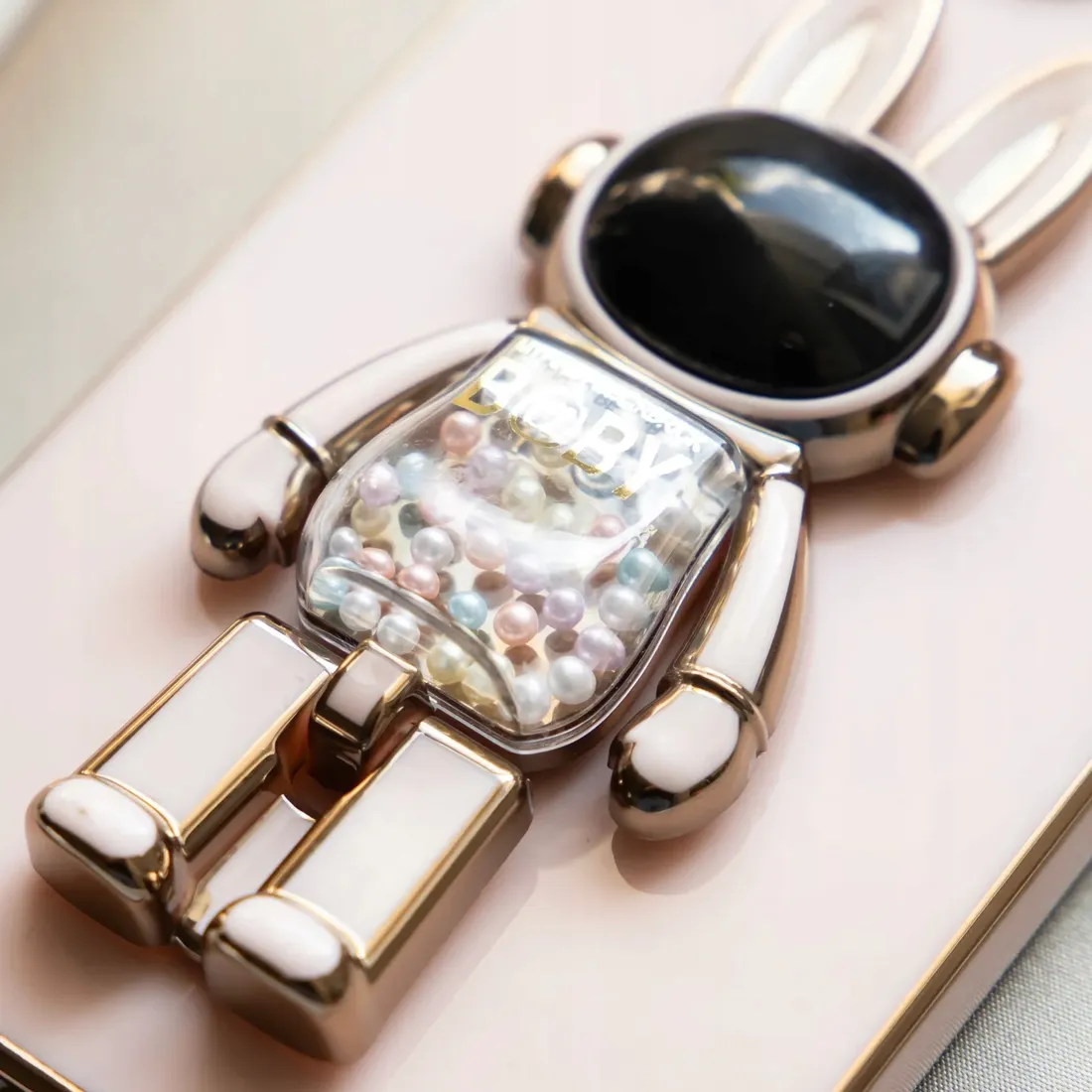 etui-joless-3d-krolik-kulki-do-iphone-13-pro-max