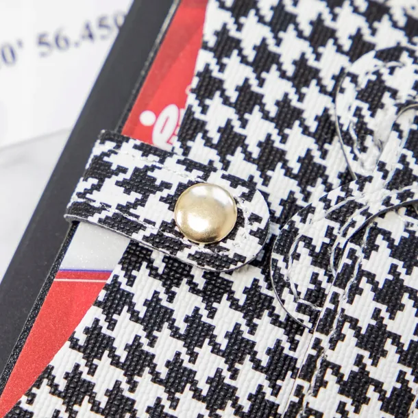 etui-matowe-do-iphone-13-pro-max-kieszonka-pepitka-kolor-czarny