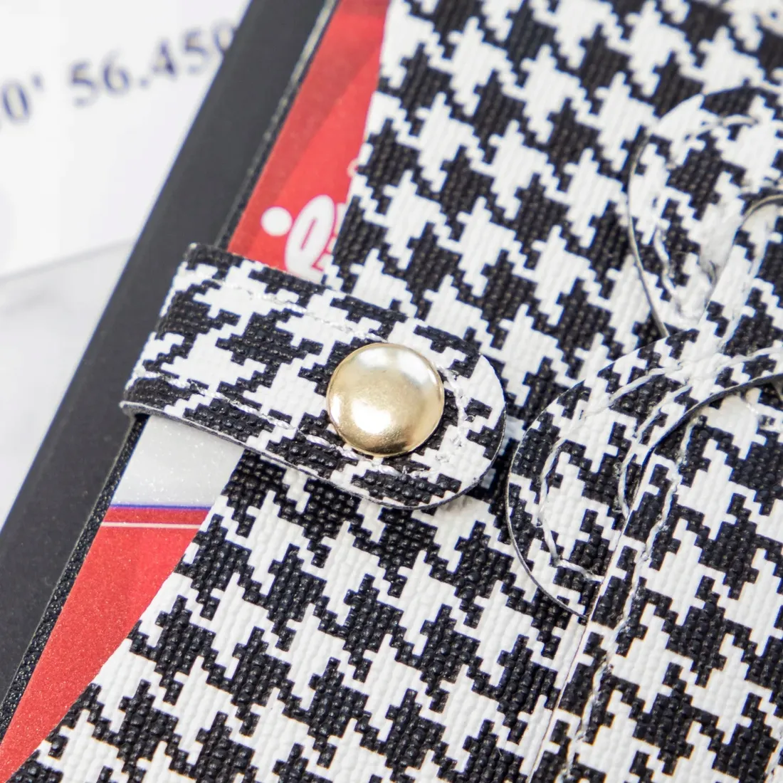 etui-matowe-do-iphone-13-pro-max-kieszonka-pepitka