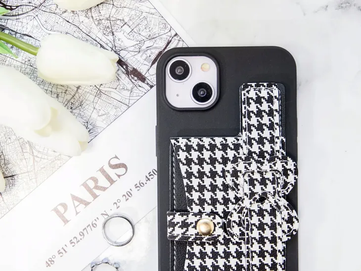 etui-matowe-do-iphone-13-pro-max-kieszonka-pepitka-typ-plecki