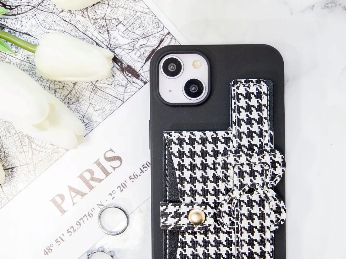 etui-matowe-do-iphone-13-pro-max-kieszonka-pepitka