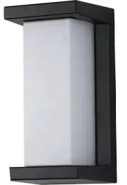 oprawa-led-na-zarowke-1xe27-czarna-na-budynek