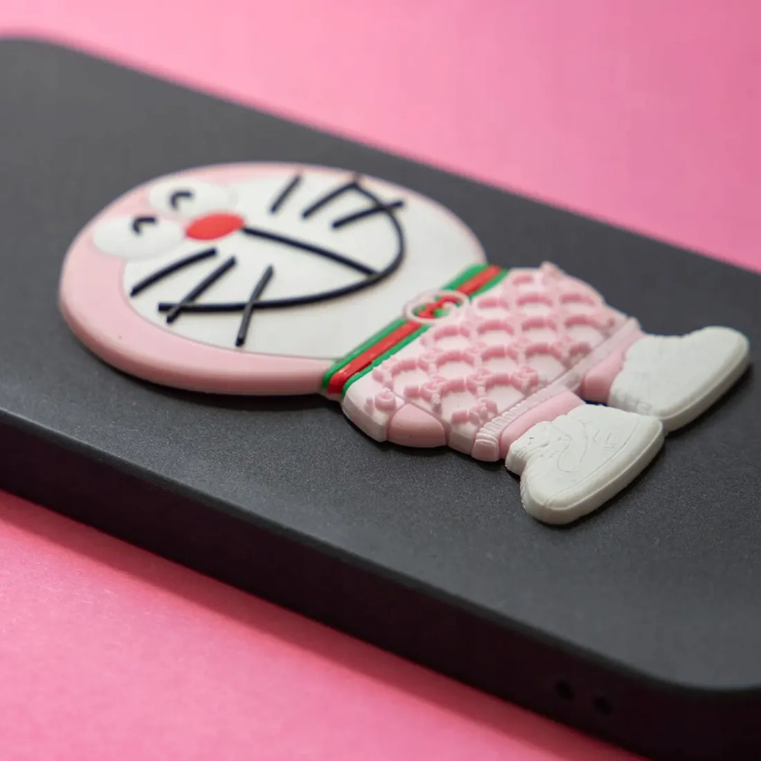 etui-do-matowe-iphone-12-pro-case-doraemon-3d