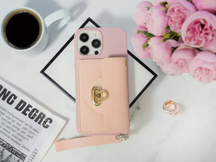 etui-matowe-rozowe-kieszonka-do-iphone-13-pro-max-typ-plecki